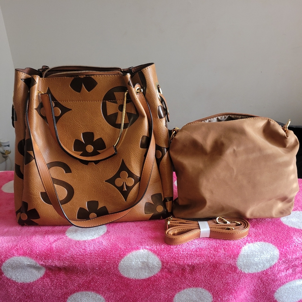 Like New Floral Embossed Tote Set